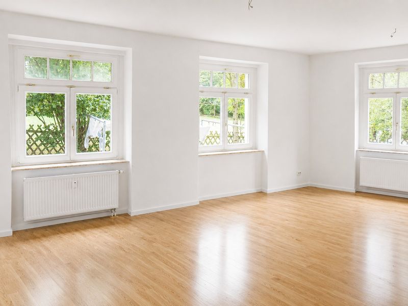 Burgstädt * 2 Zimmer im Grünen * Tageslichtbad * Stellplatz * Frei ab sofort